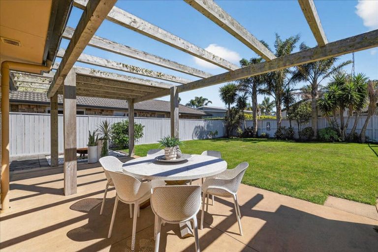 Photo of property in 56 Matemuri Drive, Papamoa Beach, Papamoa, 3118