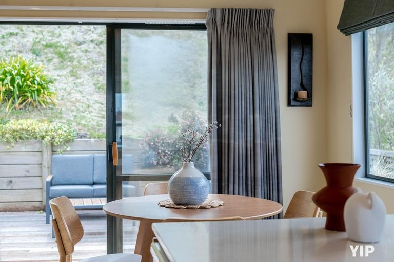 Photo of property in 4 Meadowcroft Grove, Johnsonville, Wellington, 6037