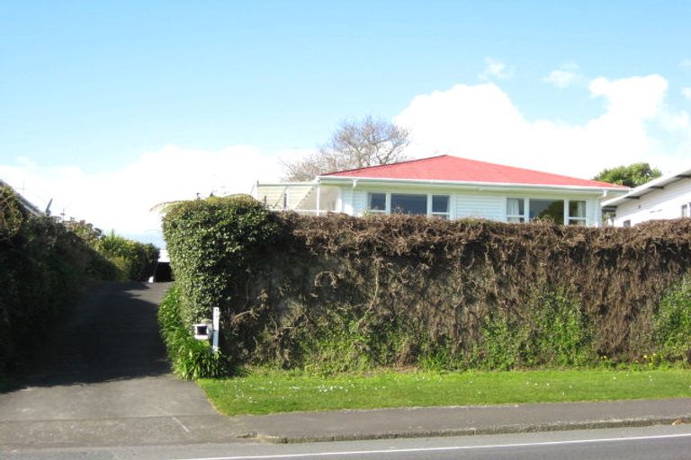 Photo of property in 129 Mangorei Road, Merrilands, New Plymouth, 4312