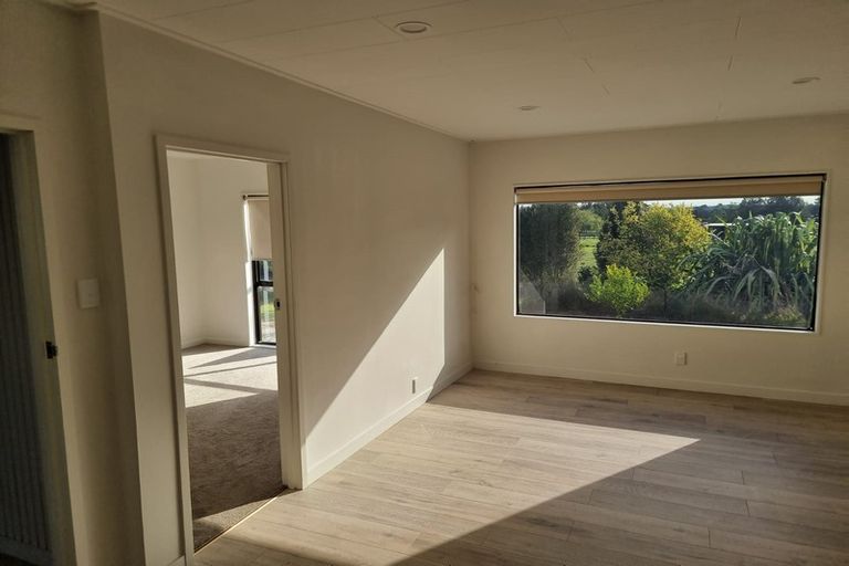 Photo of property in 466 Taupaki Road, Kumeu, 0892