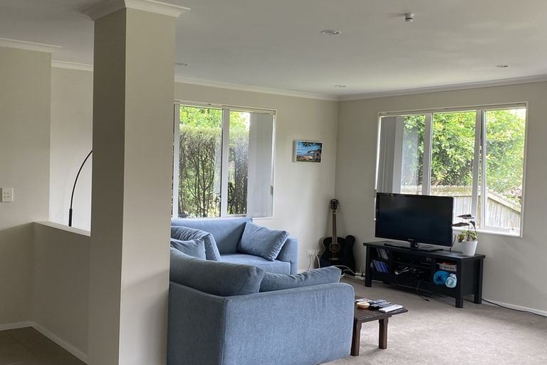 Photo of property in 9 Bonny Crescent, Massey, Auckland, 0614