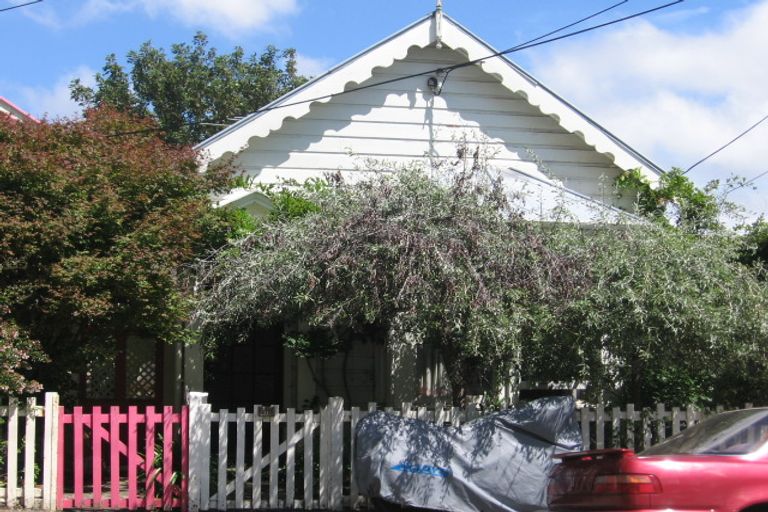 Photo of property in 118 Elizabeth Street, Mount Victoria, Wellington, 6011