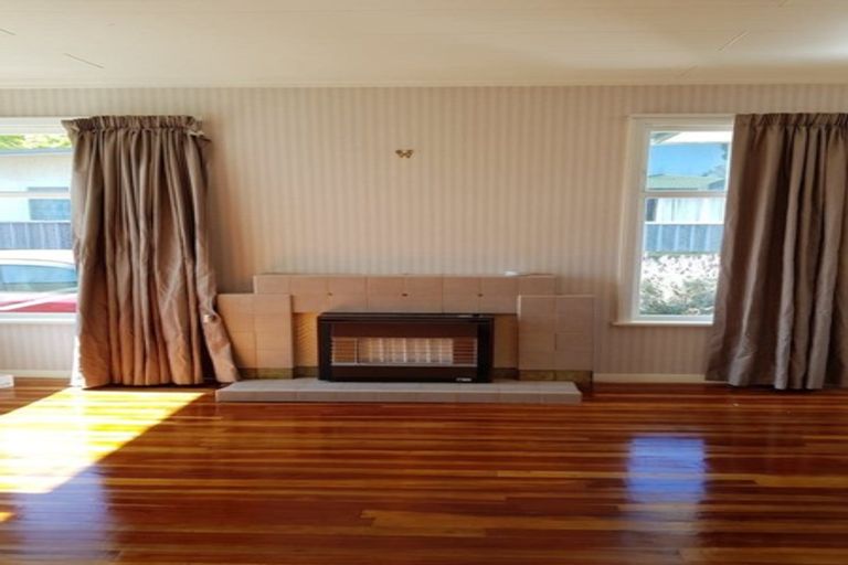 Photo of property in 18 Swansea Street, Hokowhitu, Palmerston North, 4410
