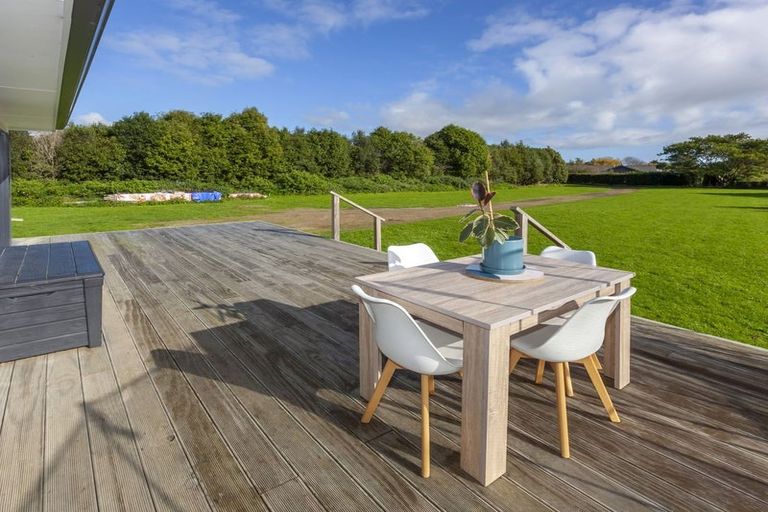 Photo of property in 12 Faydon Close, Ohau, Levin, 5570