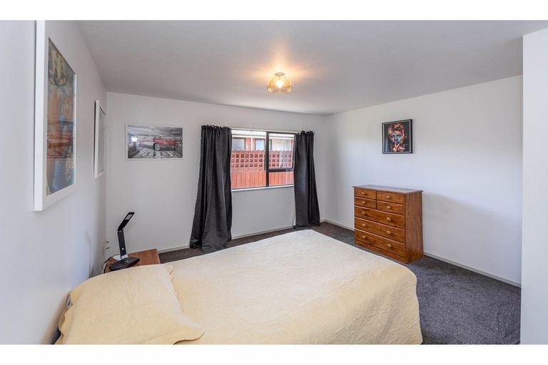 Photo of property in 2/17 Wiremu Street, Redwood, Christchurch, 8051