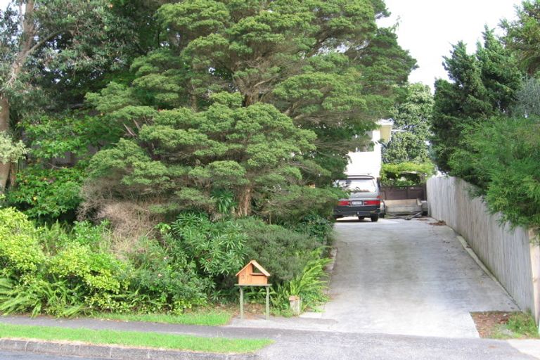 Photo of property in 37 Sherwood Avenue, Te Atatu South, Auckland, 0610