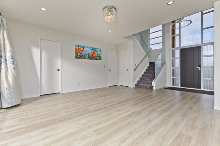 Photo of property in 208 Wainui Road, Silverdale, 0932