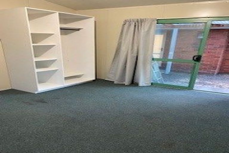 Photo of property in 8a Newnham Terrace, Upper Riccarton, Christchurch, 8041