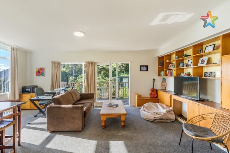 Photo of property in 42a Nikau Street, Eastbourne, Lower Hutt, 5013
