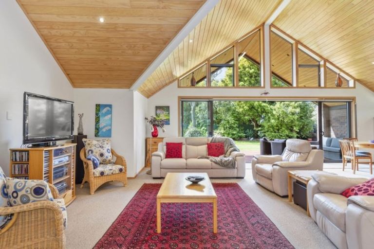 Photo of property in 330 Oropi Road, Oropi, Tauranga, 3173