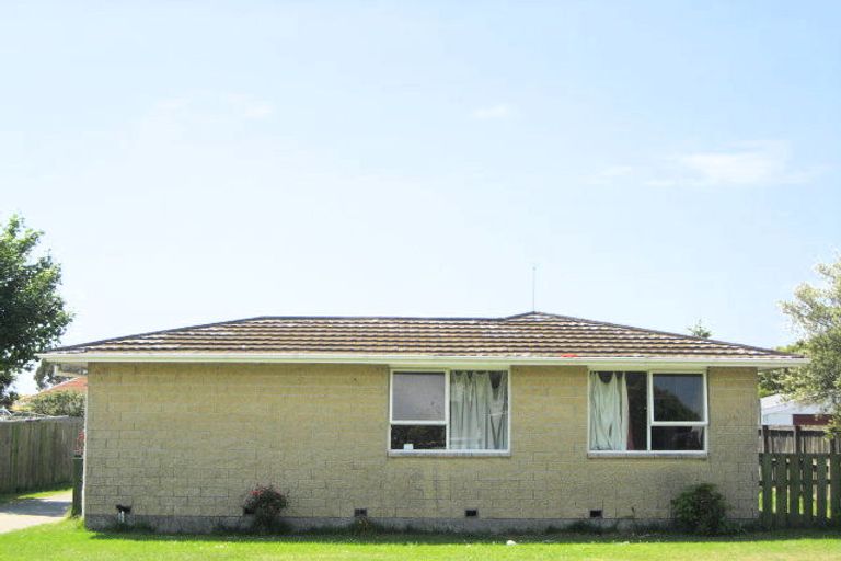 Photo of property in 11 Guernsey Street, Aranui, Christchurch, 8061