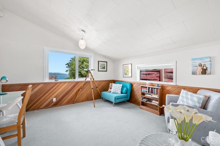 Photo of property in 21 Acacia Avenue, Maungaraki, Lower Hutt, 5010