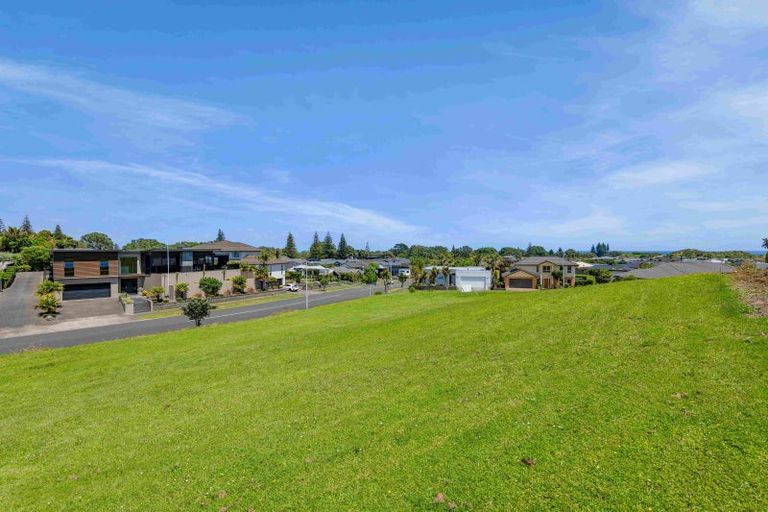 Photo of property in 20 Links Drive, Waiwhakaiho, New Plymouth, 4312