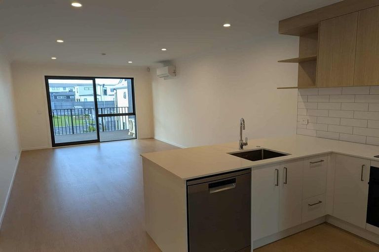 Photo of property in 10/18 Rigby Drive, Whenuapai, Auckland, 0618