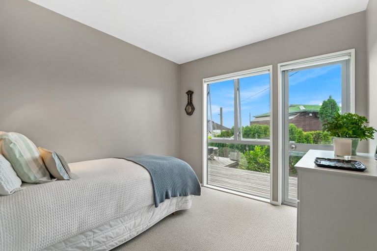 Photo of property in 25 Kowhai Road, Mairangi Bay, Auckland, 0630