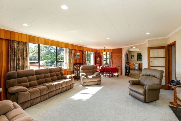 Photo of property in 21 Curtis Street, Okato, 4335