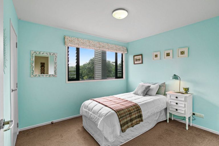 Photo of property in 64a Mcfarlane Street, Oakura, 4314