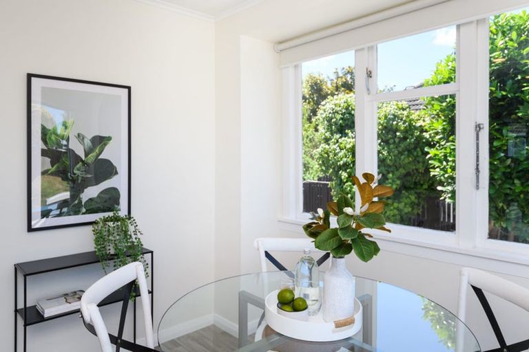 Photo of property in 112 Limbrick Street, Terrace End, Palmerston North, 4410