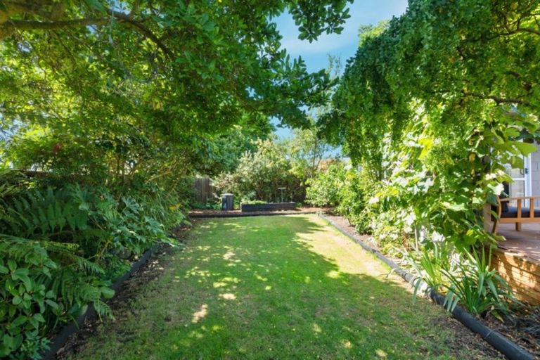 Photo of property in 16 Fusilier Street, Hoon Hay, Christchurch, 8025