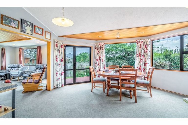 Photo of property in 70 Hunter Street, Edendale, 9825