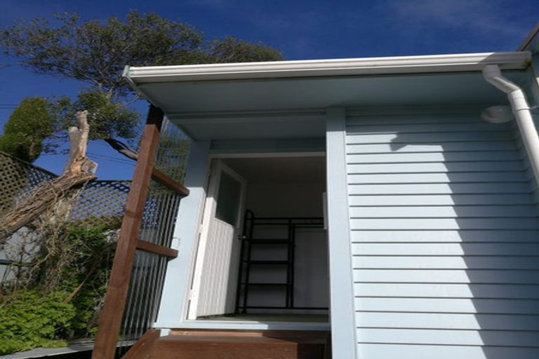 Photo of property in 104 Parkvale Road, Karori, Wellington, 6012