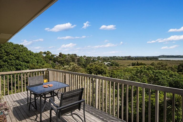 Photo of property in 11 Noone Close, Onerahi, Whangarei, 0110