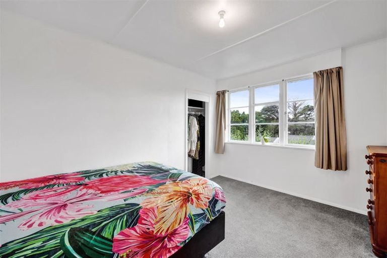 Photo of property in 78 Glenpark Avenue, Frankleigh Park, New Plymouth, 4310
