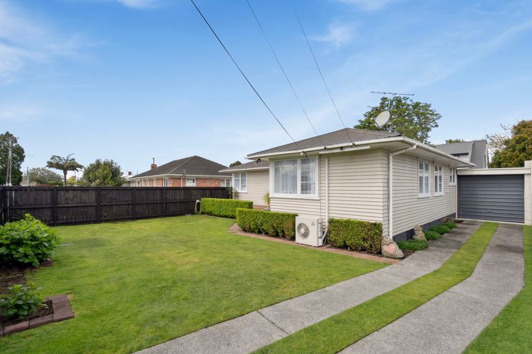Photo of property in 1/127 Clevedon Road, Papakura, 2110