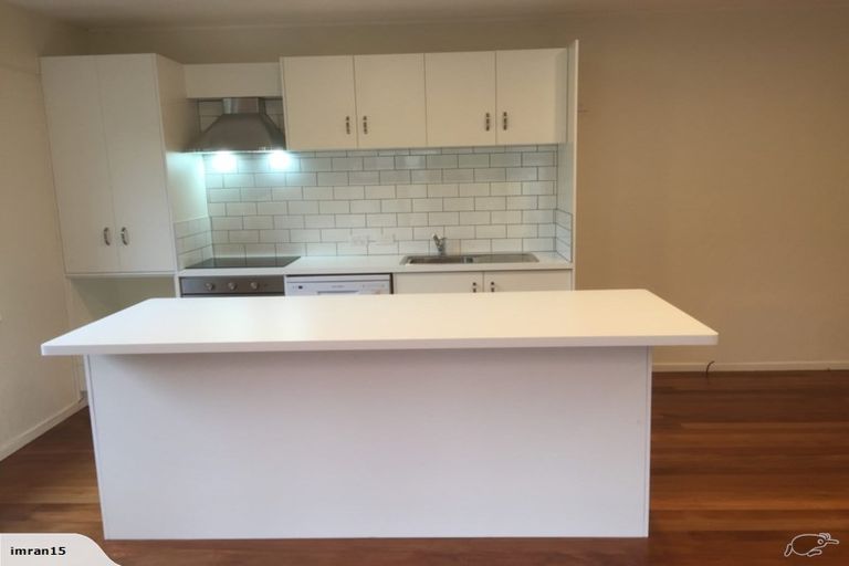 Photo of property in 132 Parkvale Road, Karori, Wellington, 6012