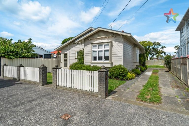 Photo of property in 8 Roxburgh Grove, Petone, Lower Hutt, 5012