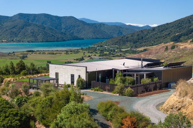 Photo of property in 1424 Queen Charlotte Drive, Linkwater, 7281