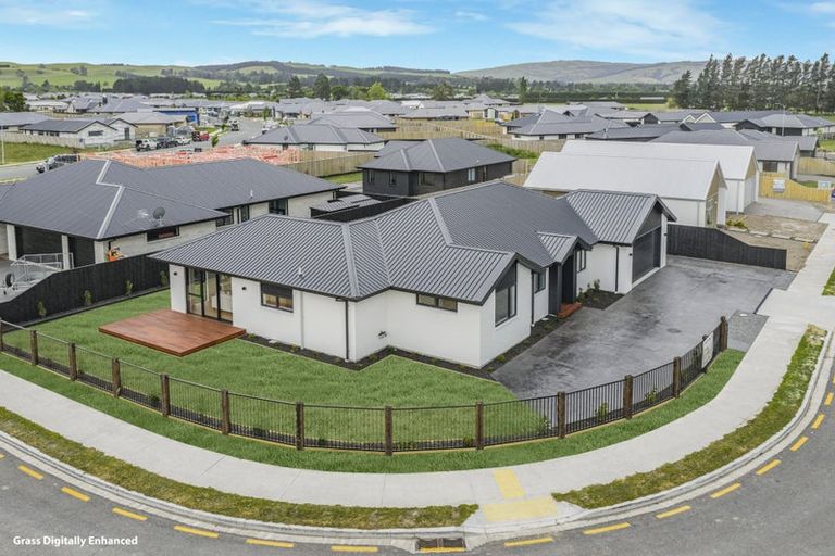 Photo of property in 54 Greig Crescent, Amberley, 7481