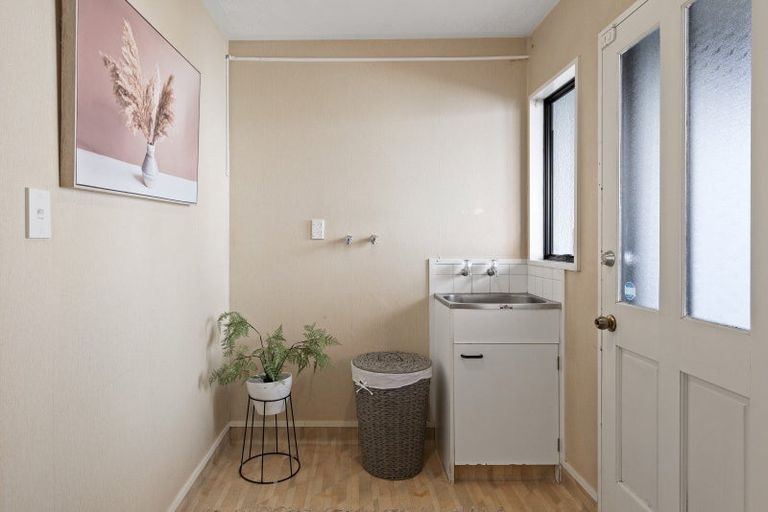 Photo of property in 3/264 Riccarton Road, Upper Riccarton, Christchurch, 8041