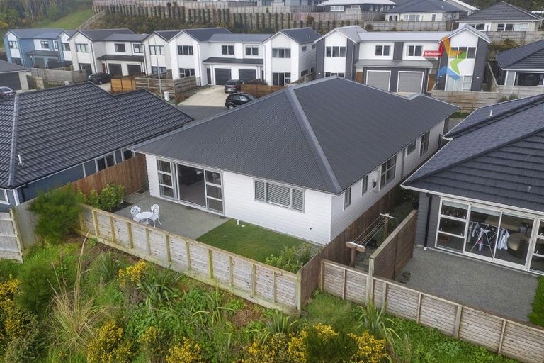 Photo of property in 5 Takapo Grove, Kelson, Lower Hutt, 5010