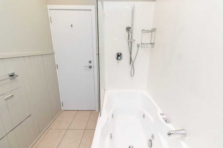 Photo of property in 8 Melvill Grove, Waterloo, Lower Hutt, 5011