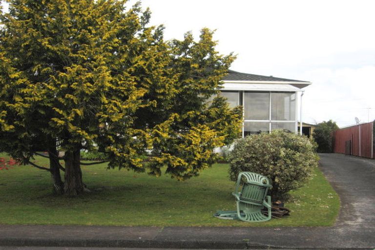 Photo of property in 14 Lakeside Drive, Pahurehure, Papakura, 2113
