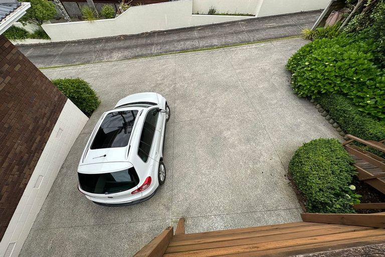 Photo of property in 2/51 Nigel Road, Browns Bay, Auckland, 0630