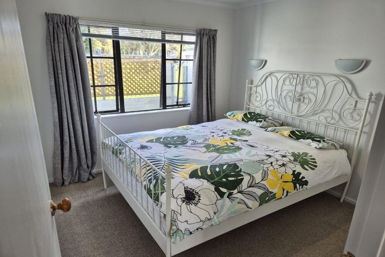 Photo of property in 2a Spriggs Crescent, Greenmeadows, Napier, 4112