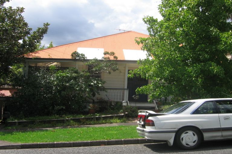 Photo of property in 38 Ewen Alison Avenue, Devonport, Auckland, 0624