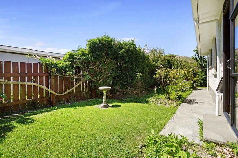 Photo of property in 18 Rossiter Street, Tawa, Wellington, 5028