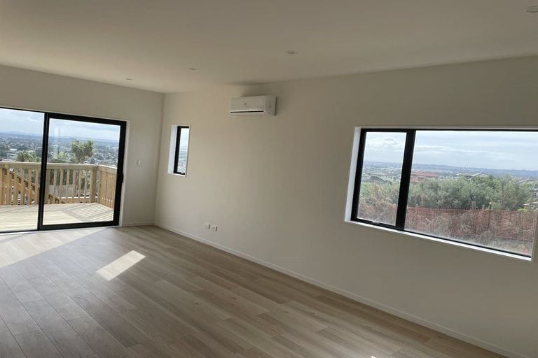 Photo of property in 9a Crestview Rise, Papakura, 2110