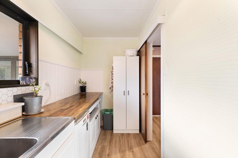 Photo of property in 55 Rhodes Drive, Kelvin Grove, Palmerston North, 4414