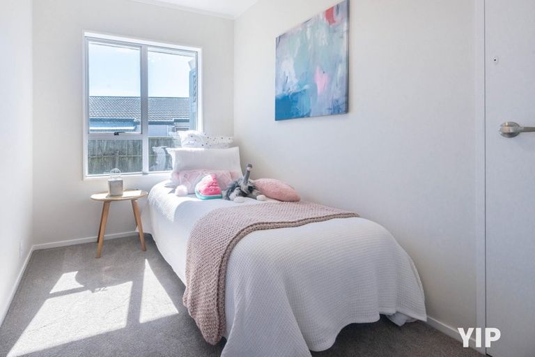 Photo of property in 12 Maraval Crescent, Grenada Village, Wellington, 6037