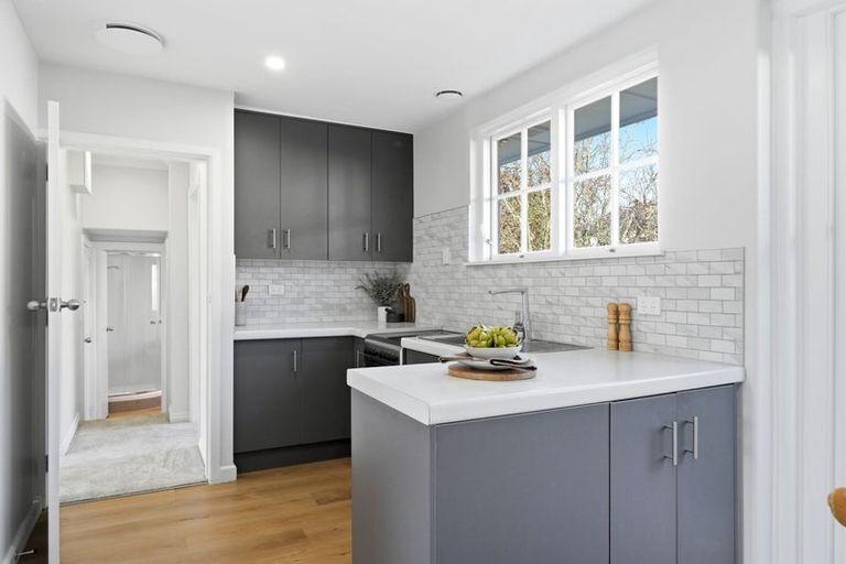 Photo of property in 37 Allard Street, Edgeware, Christchurch, 8013
