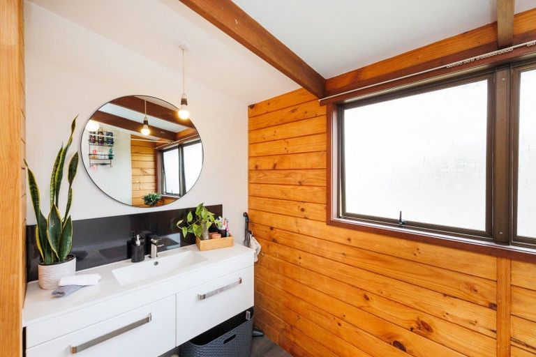 Photo of property in 11 Tamar Street, Rongotea, 4476