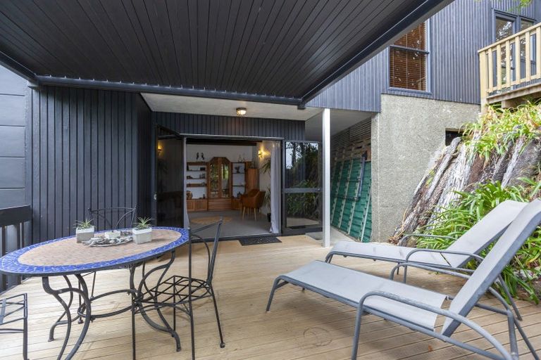 Photo of property in 20 Tiromoana Road, Raumati South, Paraparaumu, 5032