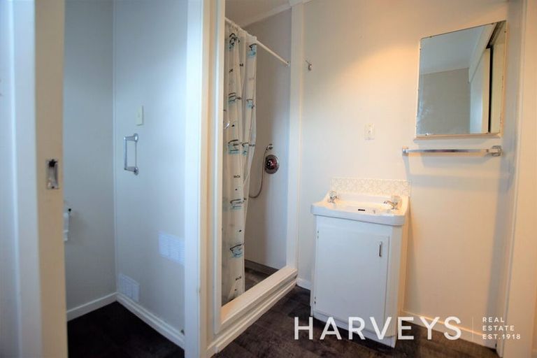 Photo of property in 6 Hiseman Lane, Henderson, Auckland, 0612