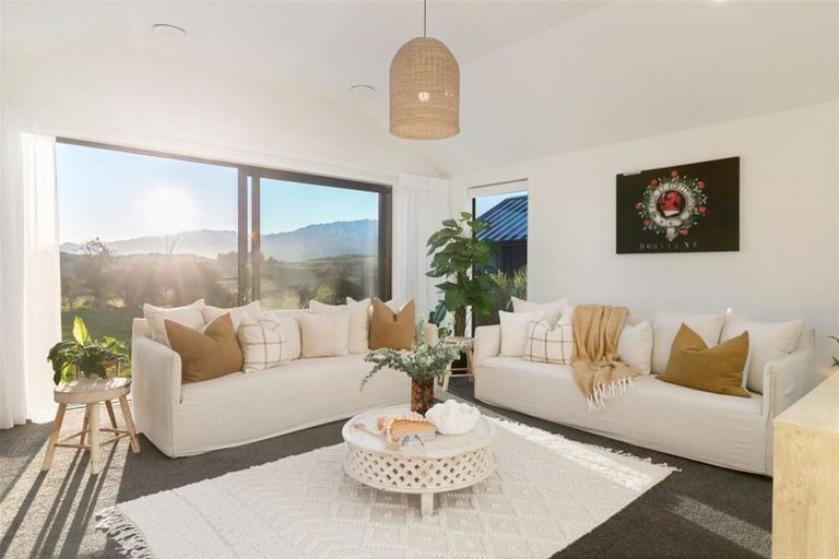 Photo of property in 11 Torridon Court, Jacks Point, Queenstown, 9371