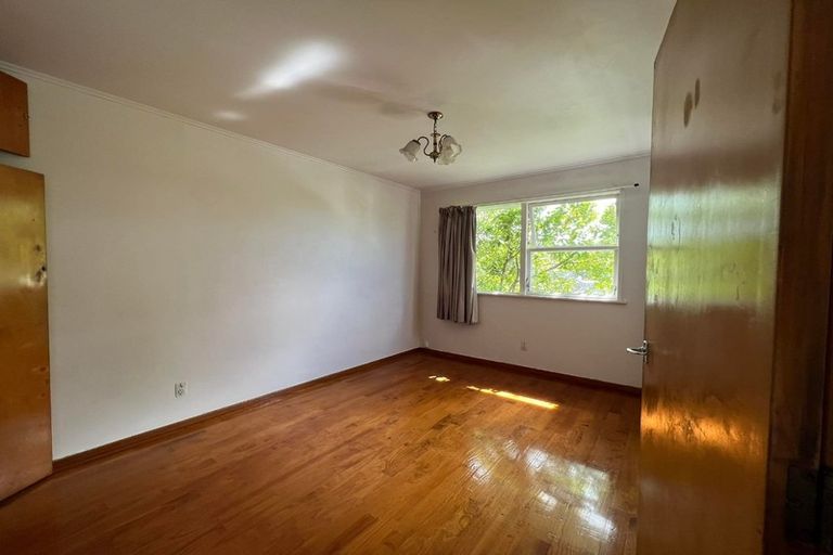 Photo of property in 135 Moore Street, Hillcrest, Auckland, 0627