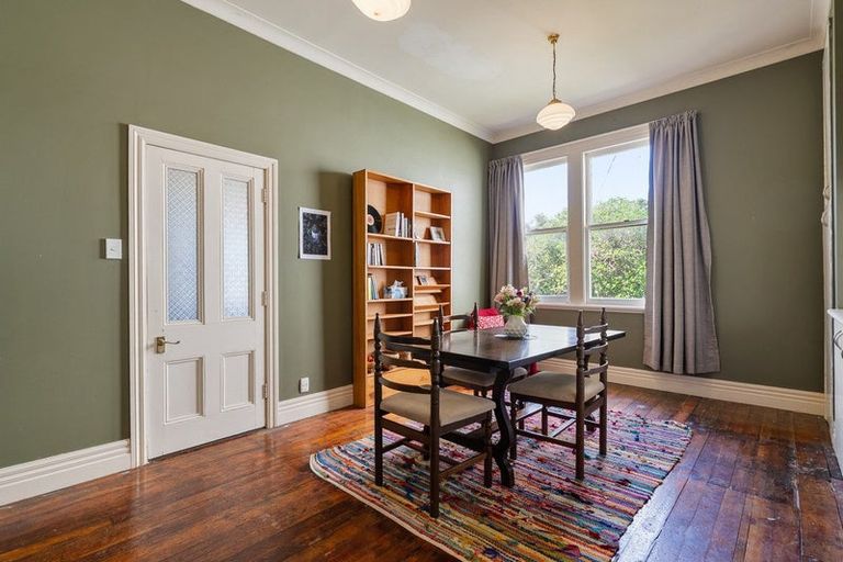 Photo of property in 25 Sutherland Crescent, Melrose, Wellington, 6023